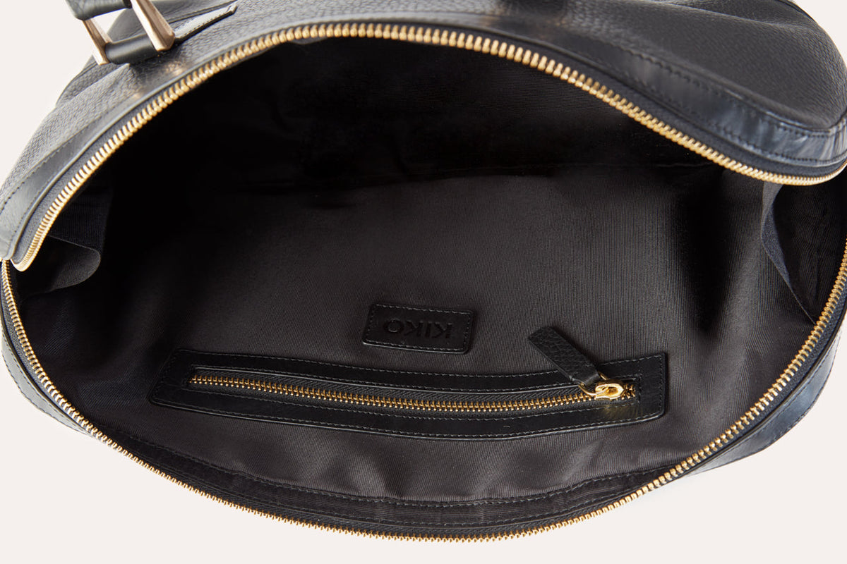 Snazzy Pebbled Leather Handbag